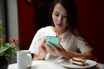 搭讪时遇到内向的女生怎么办第2张